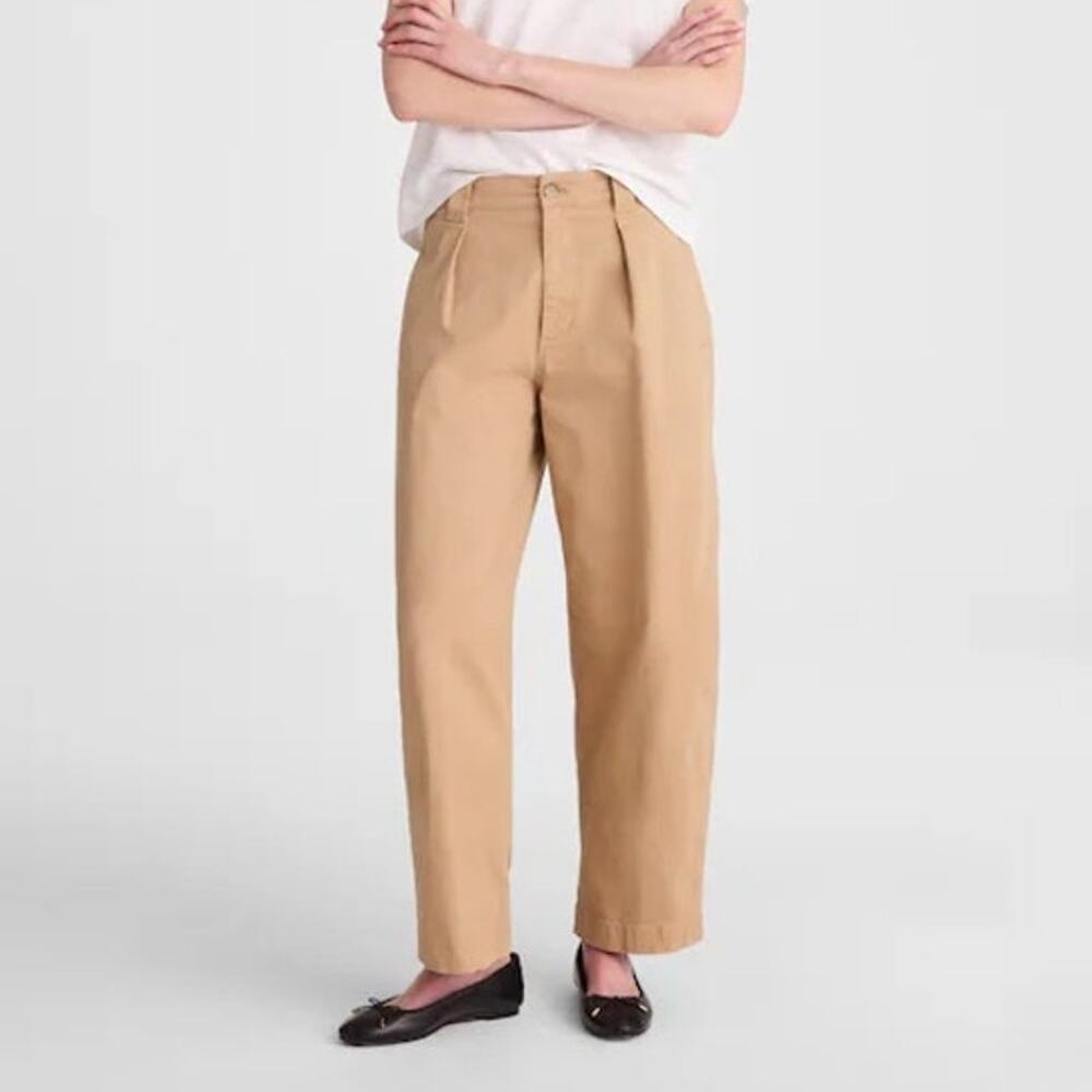 Madewell Relaxed High-Waist Cropped Chino Pants in Tan